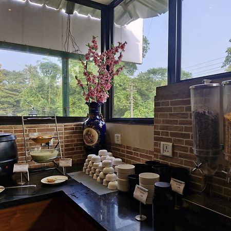 Golden Landmark Green Valley Beach Resort 多纳保拉 外观 照片