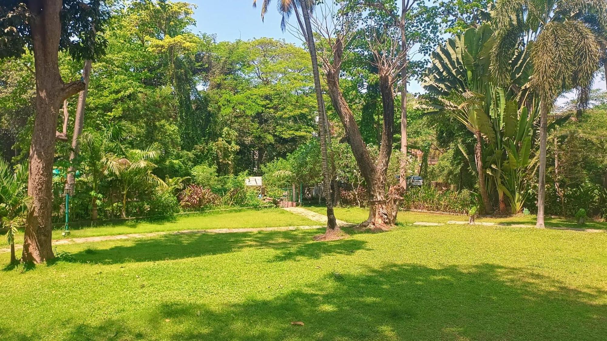 Golden Landmark Green Valley Beach Resort 多纳保拉 外观 照片